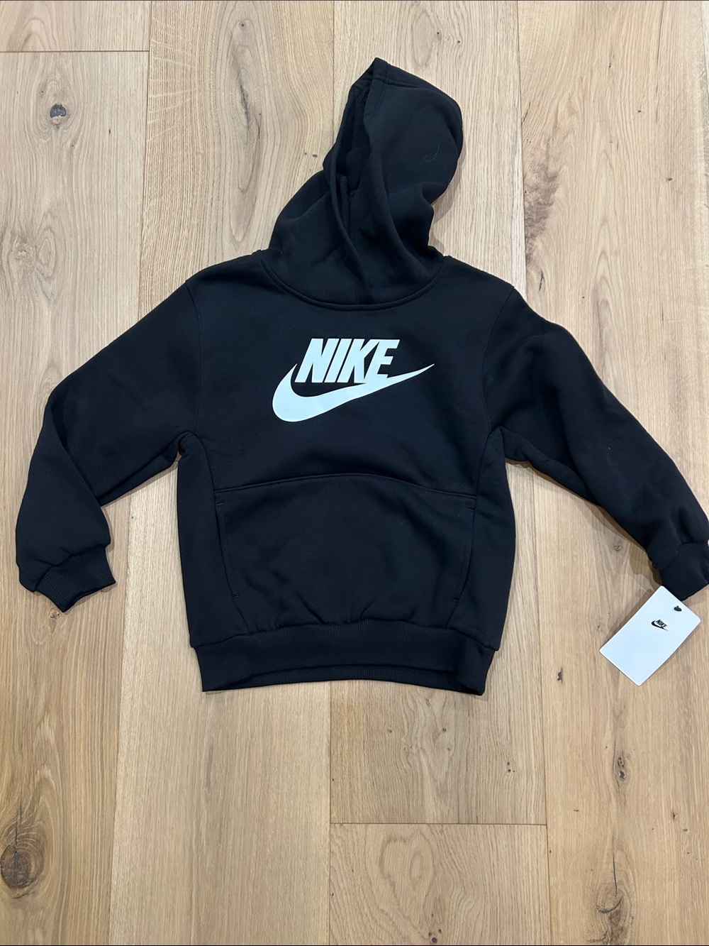 (NWT) Nike Kid’s Black Hoodie (Size 7)